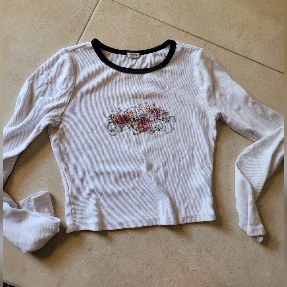 Garage long sleeve crop top white with black and red design